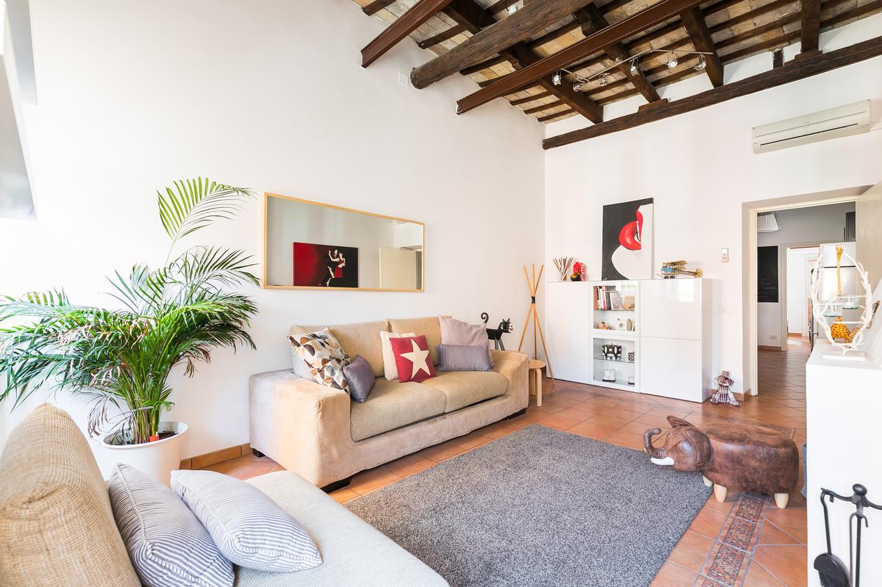 67m² 1 slaapkamer, 1 privé badkamer Appartement in Trastevere Rome Buitenkant foto