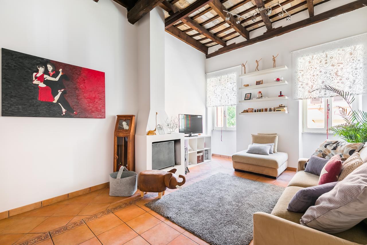 67m² 1 slaapkamer, 1 privé badkamer Appartement in Trastevere Rome Buitenkant foto